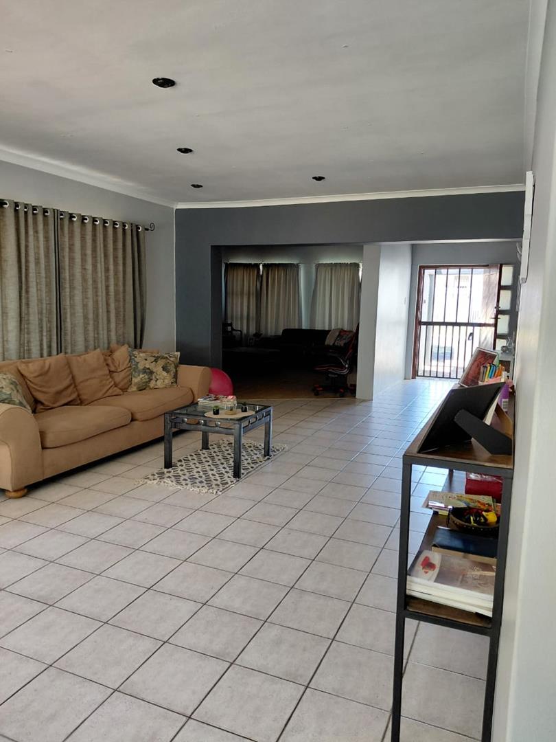 3 Bedroom Property for Sale in Welgelegen Western Cape